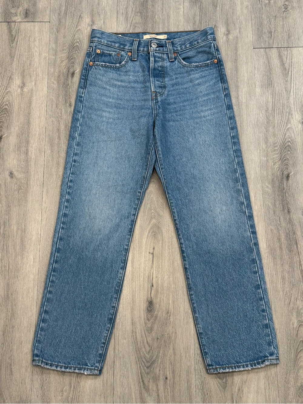 Levi's Women's Classic Blue Wedgie Straight-Leg Jeans